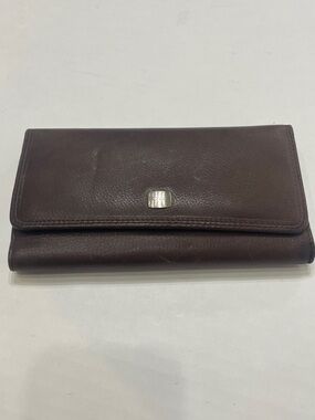 Vintage Rolf’s Brown Leather Trifold Wallet with Silver Logo Plate. Preowned.